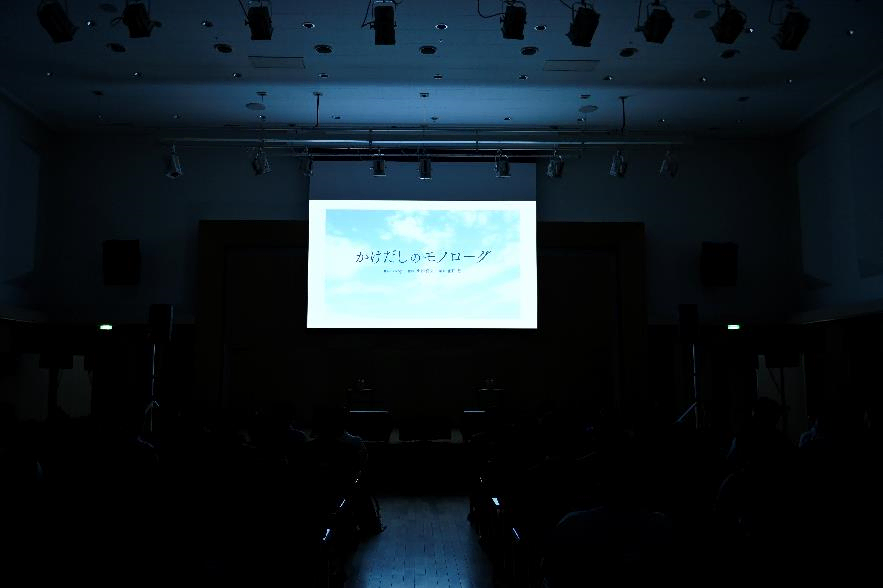 定期イベントのvol.2に登壇したのは、矢野妃菜喜(日向葉澄役)、春咲暖(瀬戸ひなの役)、鳴海夏音(戸田有理役)、白河みずな(小見川薫役)の4人。