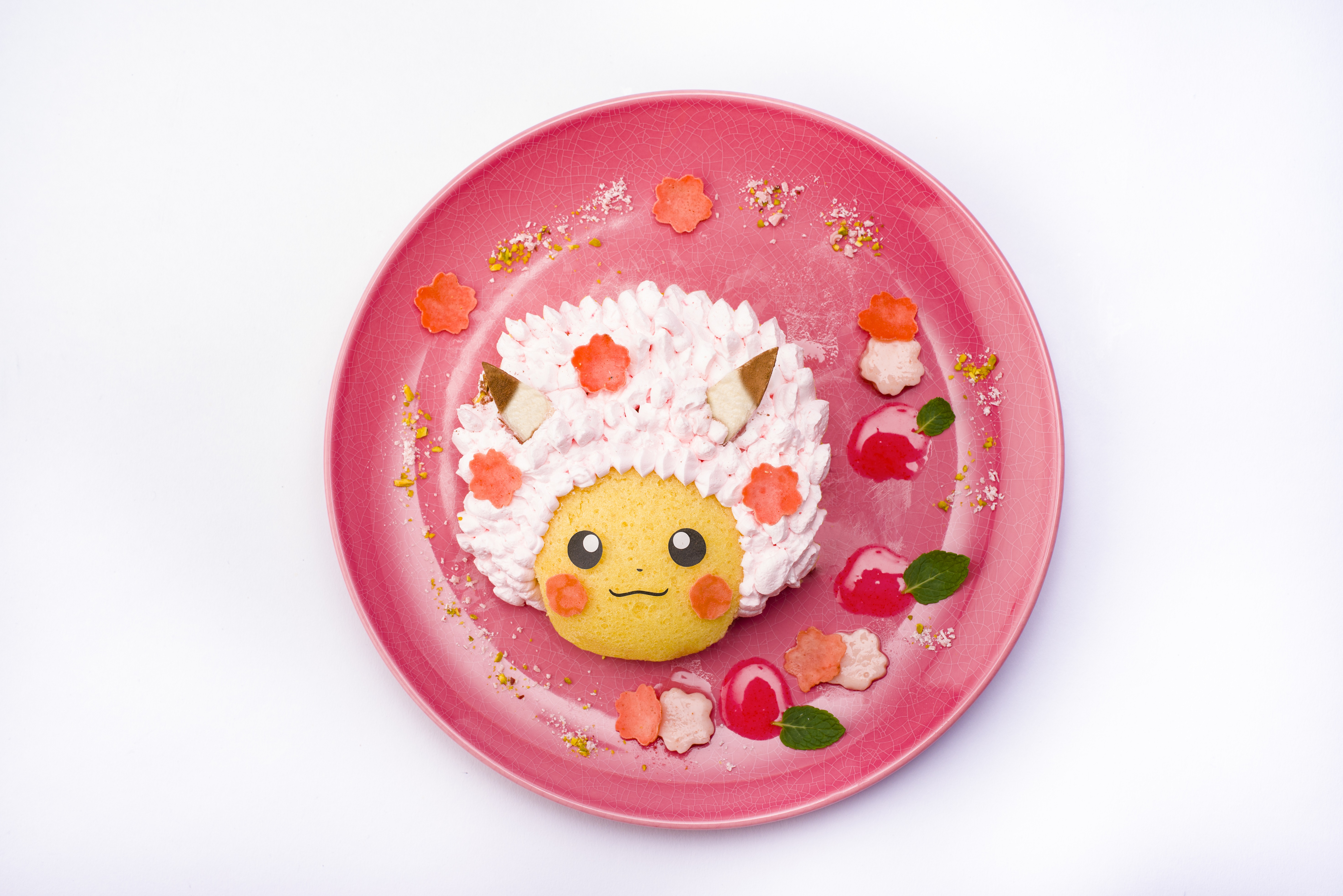 ピカチュウが桜色のアフロに！ 東京・日本橋のポケモンカフェに期間