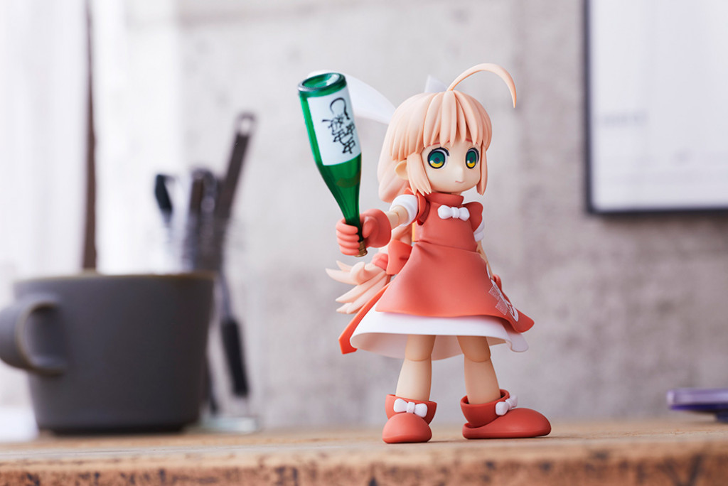 鈍器・銃器はお手のもの!? プラチナかわいい『ホイホイさん