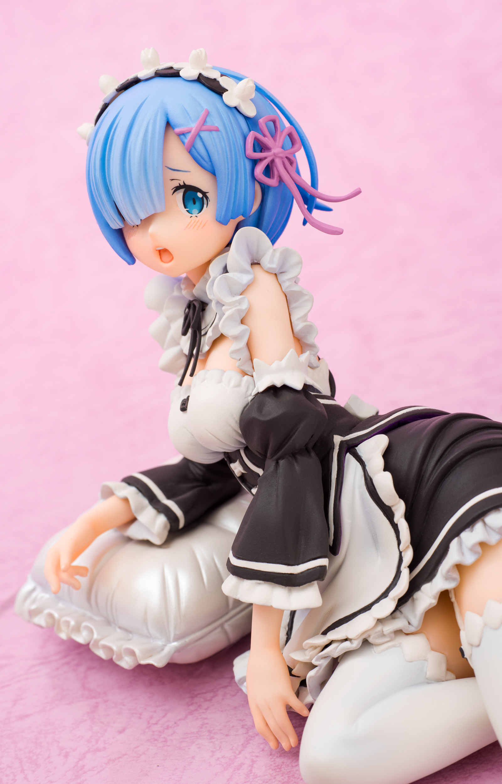 Re:ゼロから始まる異世界生活リゼロレムリペイント フィギュアREMメイド服 Re:ゼロ』メイド衣装で横たわるレムが魅力的！ 再販予約受付中