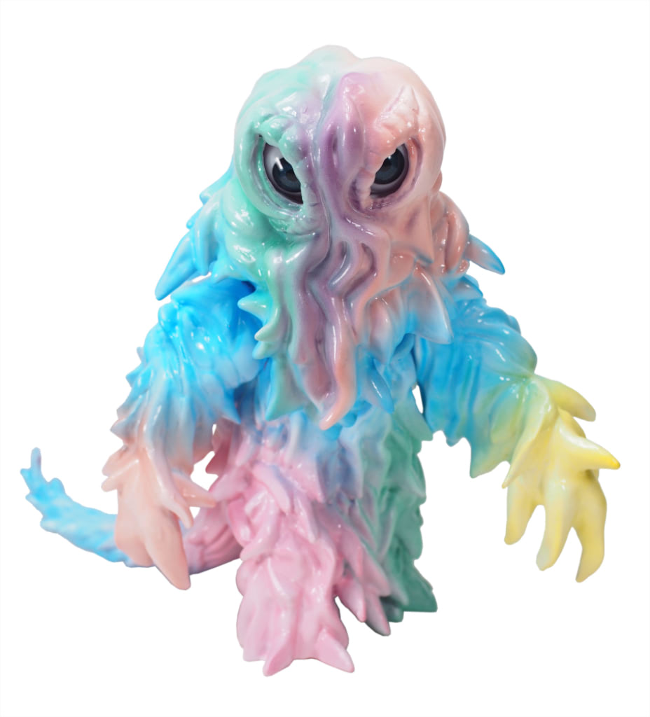 まるで陶磁器の様なソフビ製『ヘドラ』が数量限定で登場