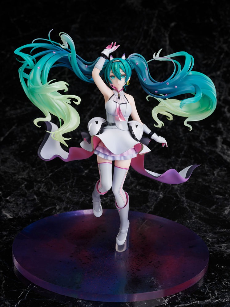 初音ミク GALAXY LIVE 2020』のメインビジュアルが立体化