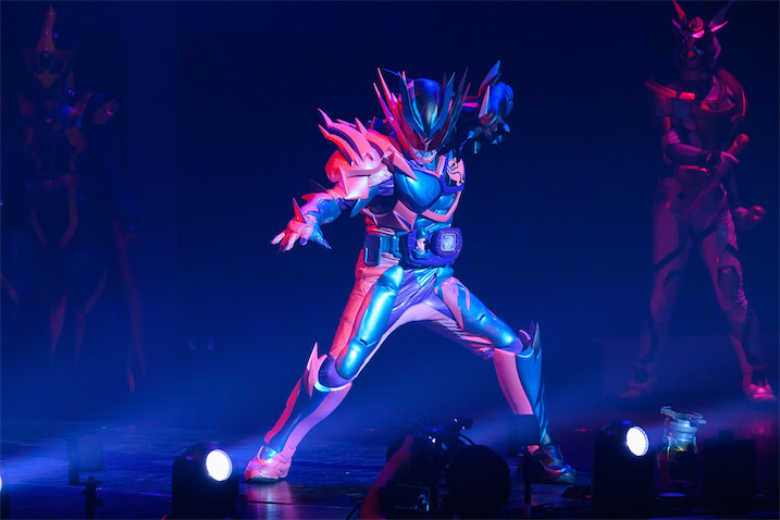 仮面ライダーリバイス・真」登場！ファイナルステージTTFCで配信