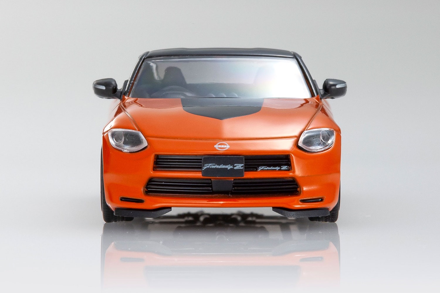 ファミマ】あの『京商』が新型『フェアレディZ 』をいち早くモデル化