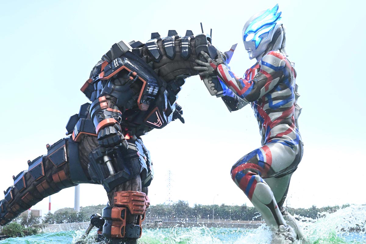 ウルトラマンブレーザー】アースガロンと激突！ 8月放送場面カット公開 