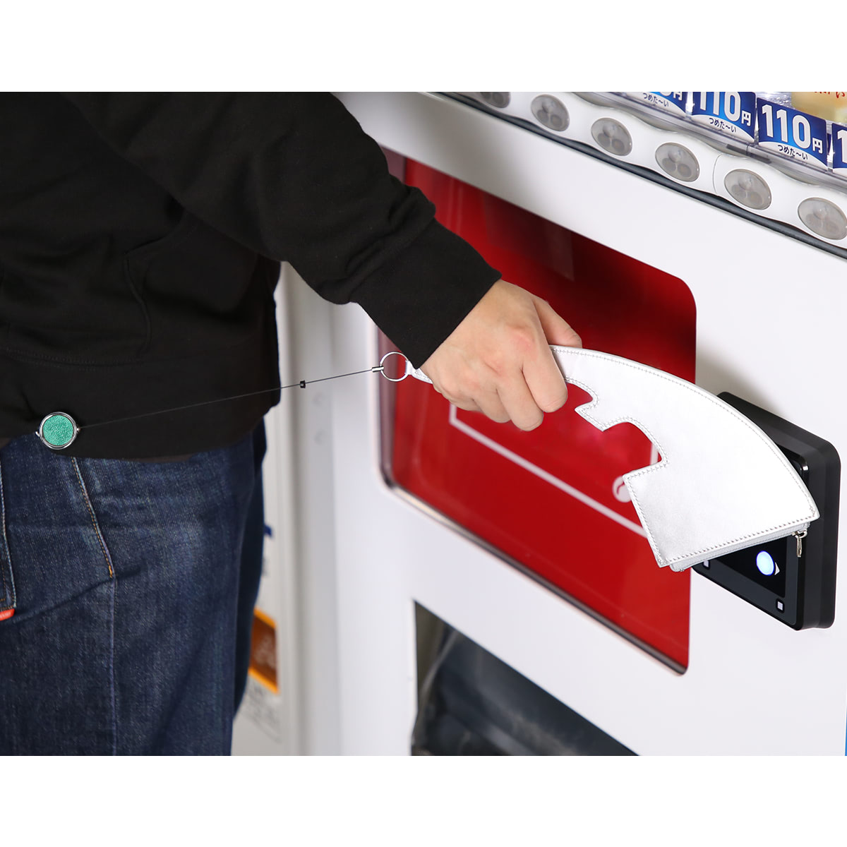 ウルトラセブンのアイスラッガーで「デュワッ！」っとお支払い