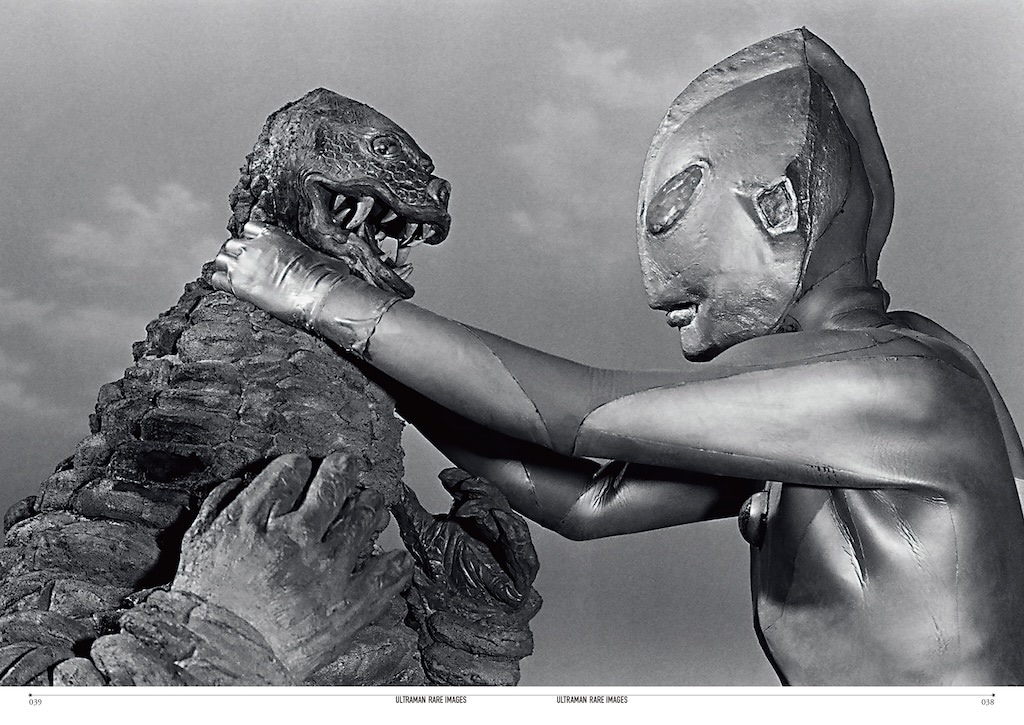 ウルトラマン】秘蔵写真・レアカットが満載のレア画像選集が誕生 ウルトラマン】秘蔵写真・レアカットが満載のレア画像選集が誕生