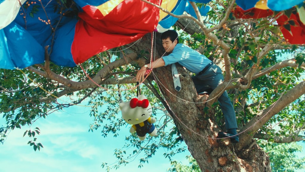 マクドナルド】ハローキティが堺雅人を応援！？ インタビューも