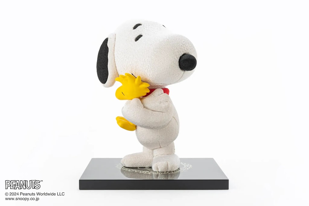 スヌーピー】ウッドストックとハグ♪ 伝統工芸「江戸木目込人形PEANUTS