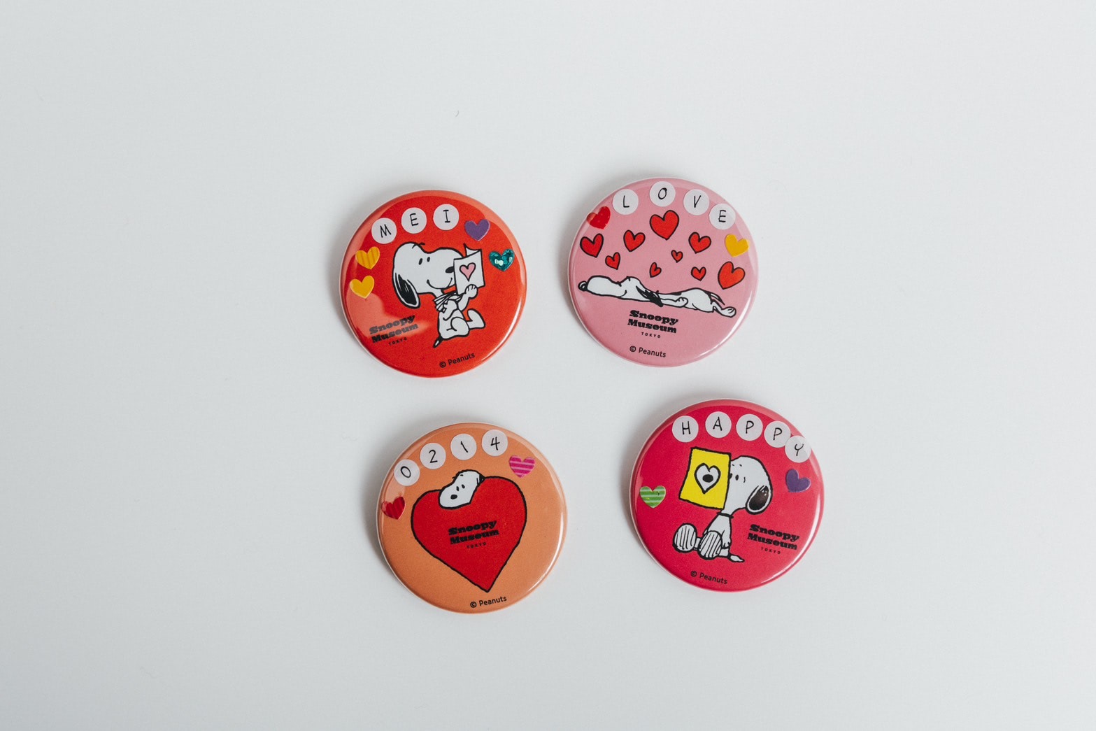 スヌーピーミュージアム展オリジナルデザインバッチ全15種コンプリート
