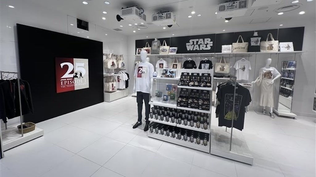 スター・ウォーズの日】ディズニーストアにSPグッズが盛りだくさん