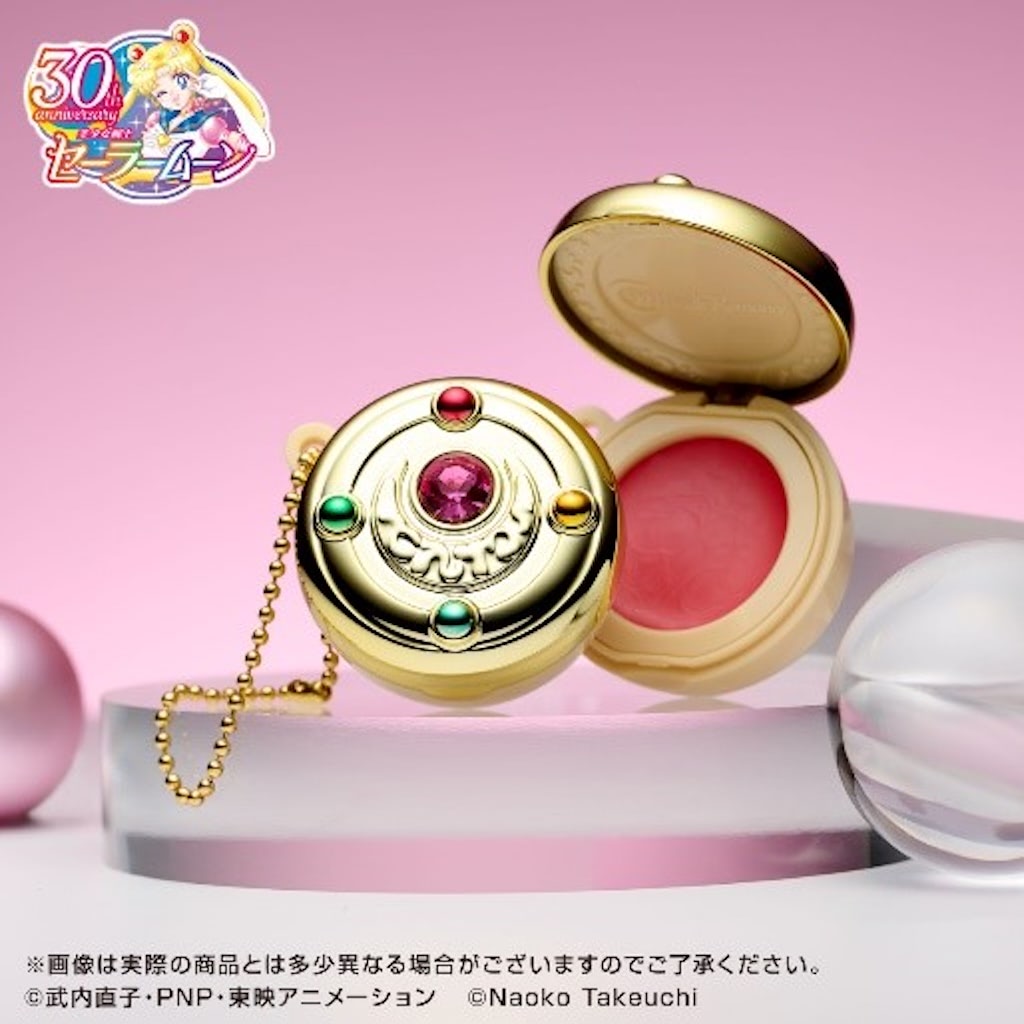 セーラームーン】ブローチ・コンパクトの歴代変身アイテムでメイク